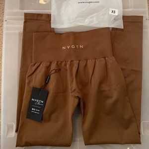 New XS Carmel NVGTN leggings